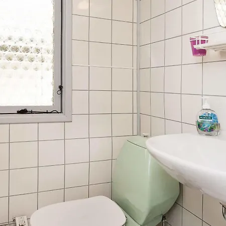 Two-bedroom Holiday In 2 *