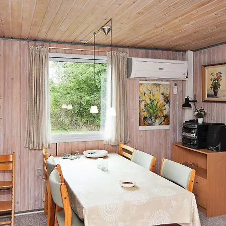 Two-bedroom Holiday In 2 Dom wakacyjny Ebeltoft
